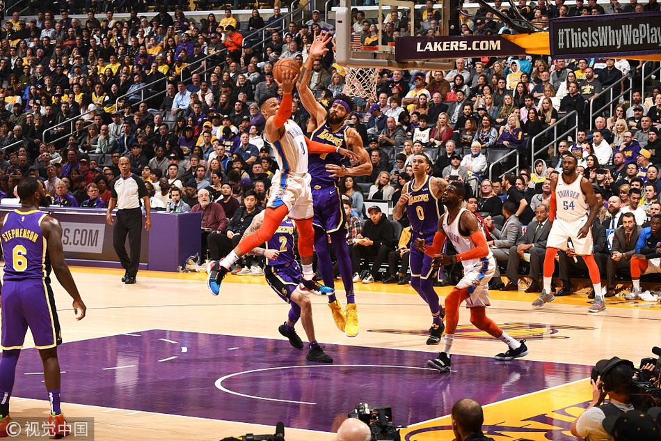 活动报道中 活动报道中