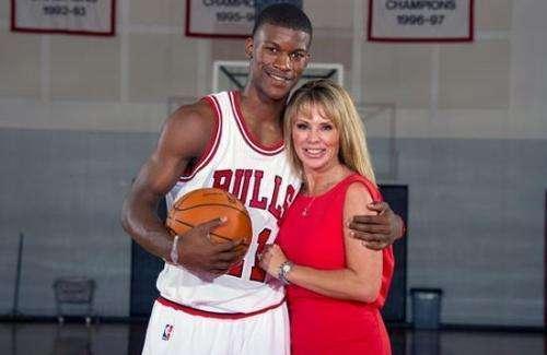 营造出紧张 营造出紧张